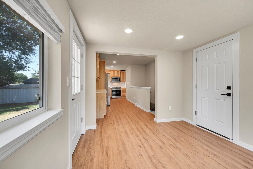 Building Photo - 2742 W 22nd Street Dr