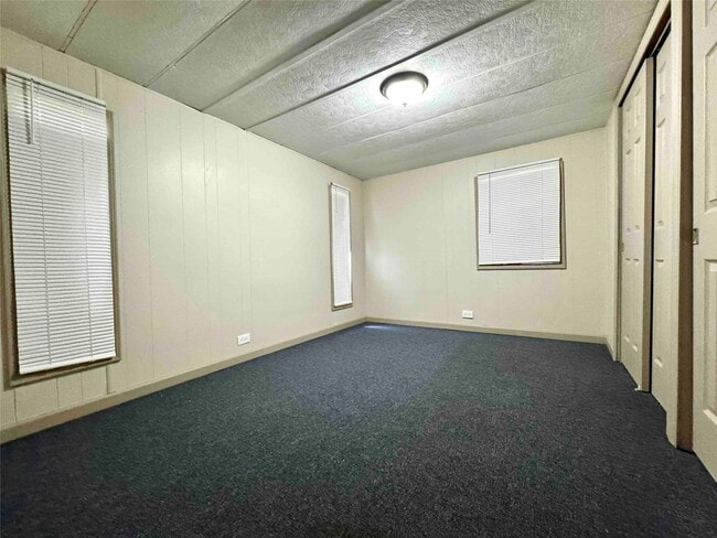 Building Photo - 1718 W Dumble St