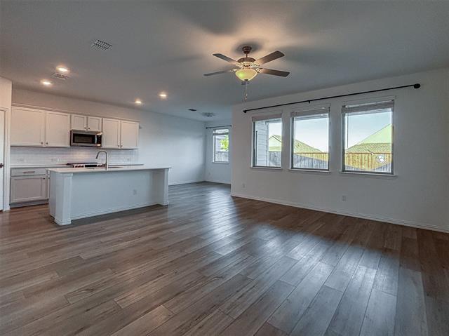 Building Photo - 9729 Wild Pr Wy