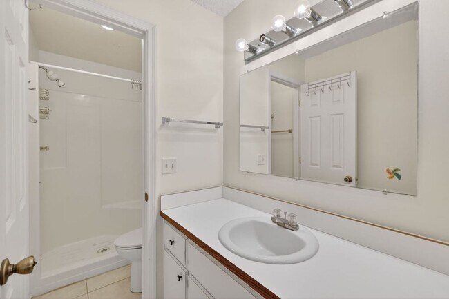 Building Photo - 12520 Orangewood Ct