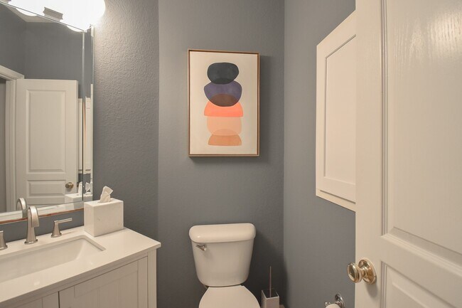 Building Photo - 7 E Shale Creek Cir