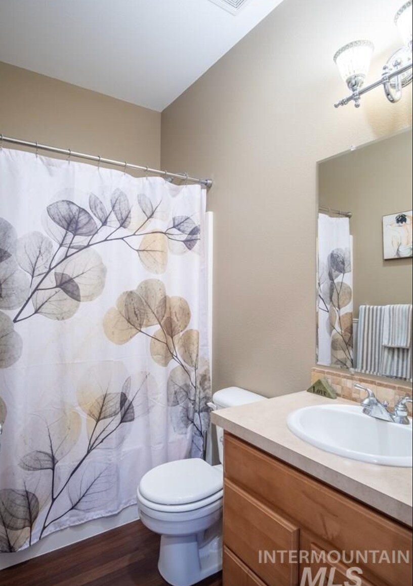 Building Photo - 218 S Parkinson Pl