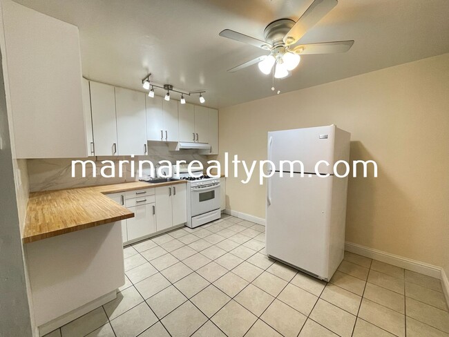 Building Photo - 114 Carolina St