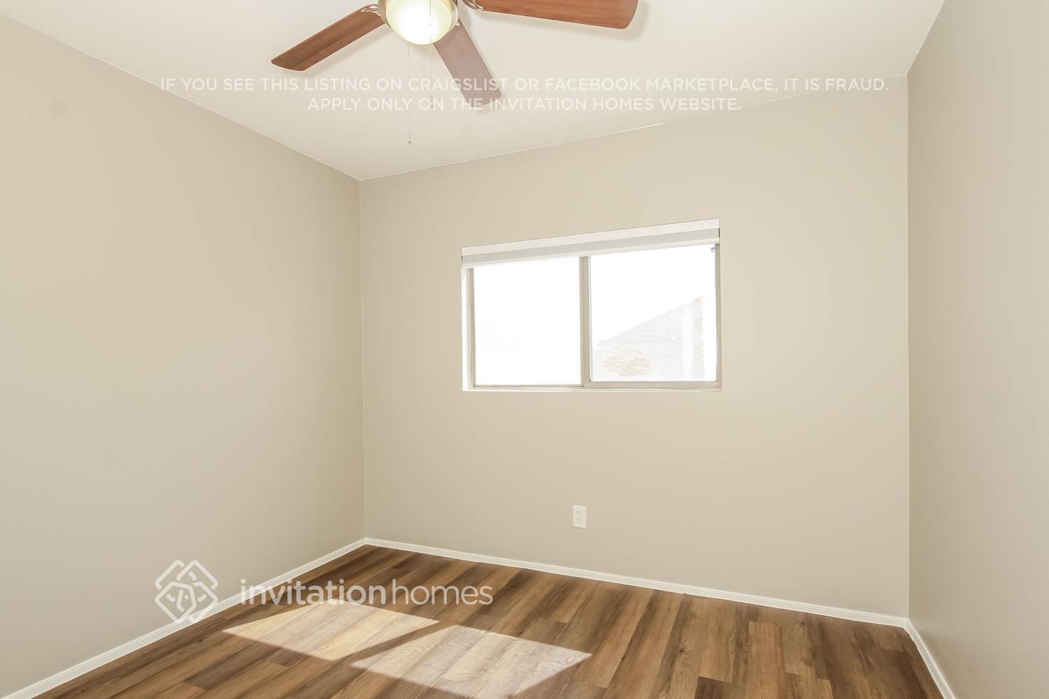 Building Photo - 11765 W Dahlia Dr