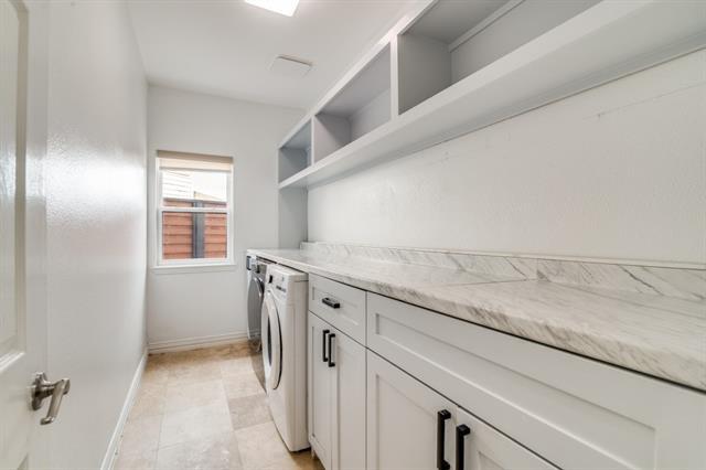 Building Photo - 2941 Clearmeadow Dr