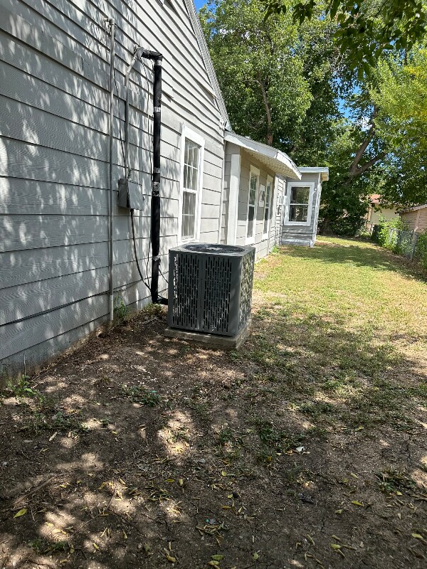 Building Photo - 311 Glamis Ave