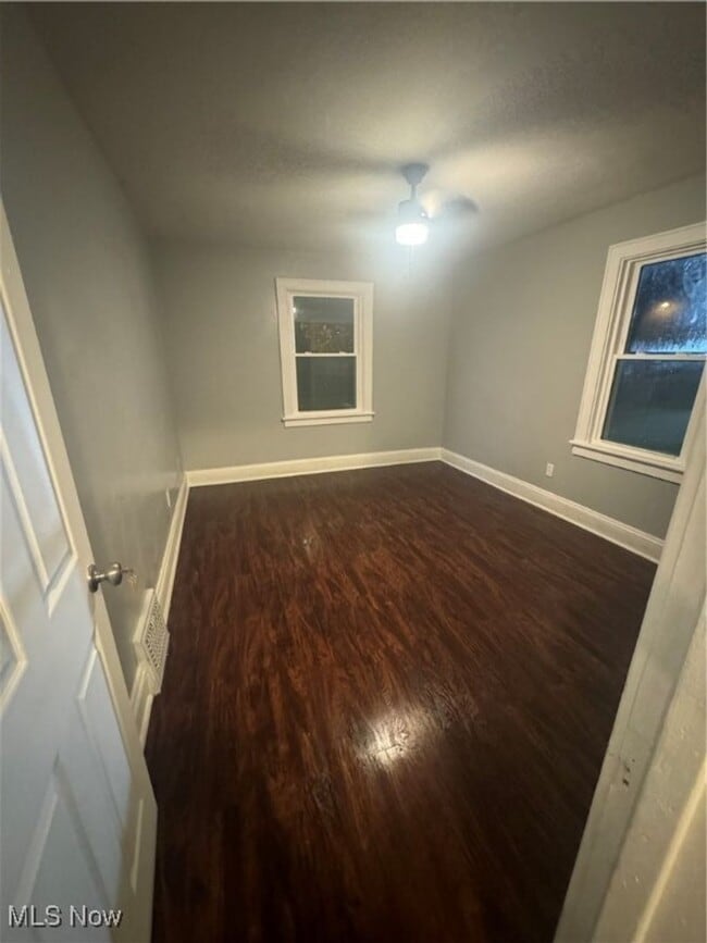 Building Photo - Quiet & Cozy Akron Home with Great Layout and Upgrades