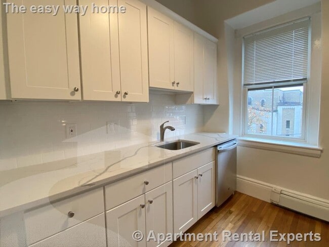 Building Photo - 194 Central St