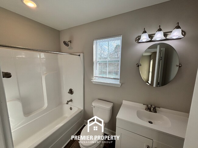 Building Photo - Family-Friendly 3BR Odenville Home with Stainless Steel Appliances & Spacious Backyard