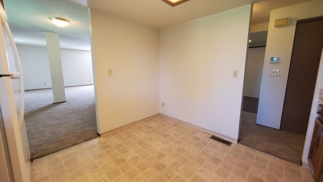 Building Photo - 1709 S Rainier Pl