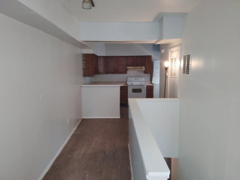 Building Photo - 1419 Druid Hill Ave