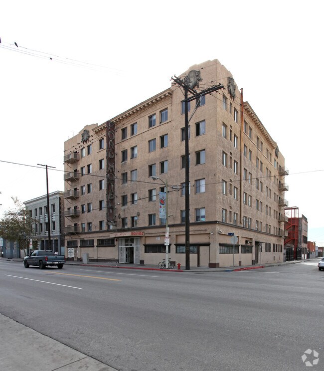 The Ford Apartments 10001002 E 7th St Los Angeles CA 90021