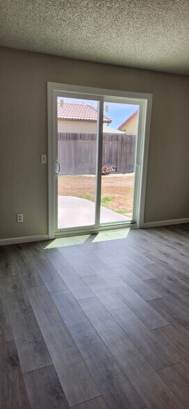 Building Photo - 4305 Mattnick Dr