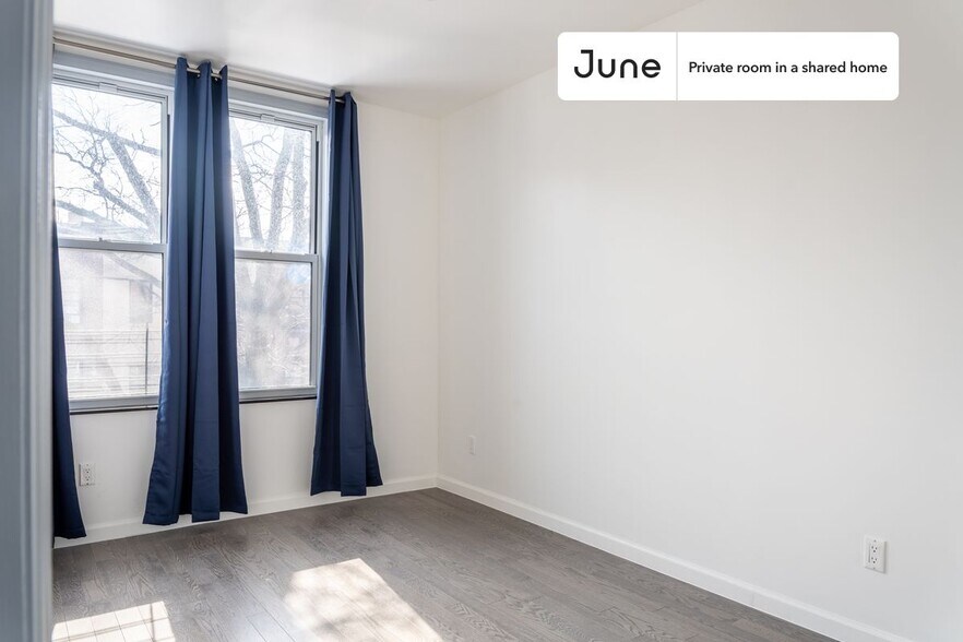 Building Photo - Room in Shared 4 bed/2 bath home in Astoria
