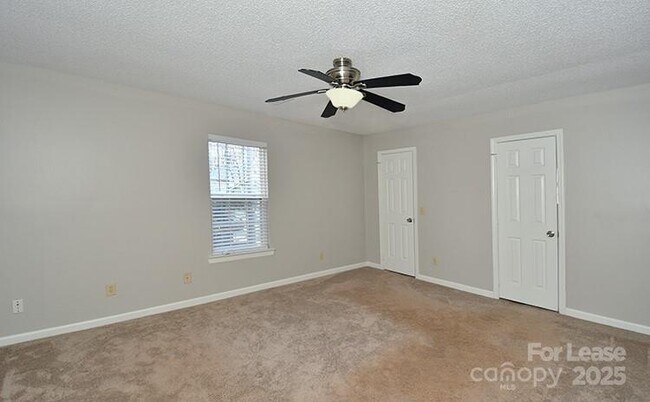 Building Photo - 116 Milbros Ln