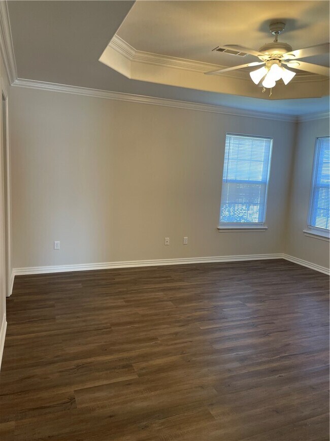 Building Photo - 3704 SW Moline Ave