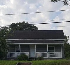 Building Photo - 415 E Main St