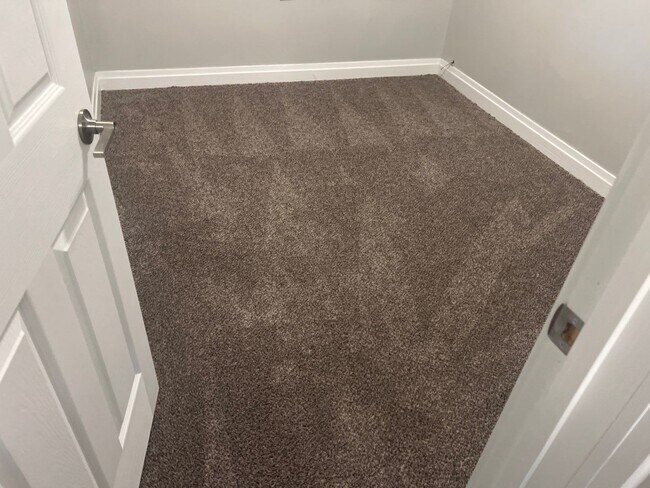 Building Photo - 1207 E Columbus Dr