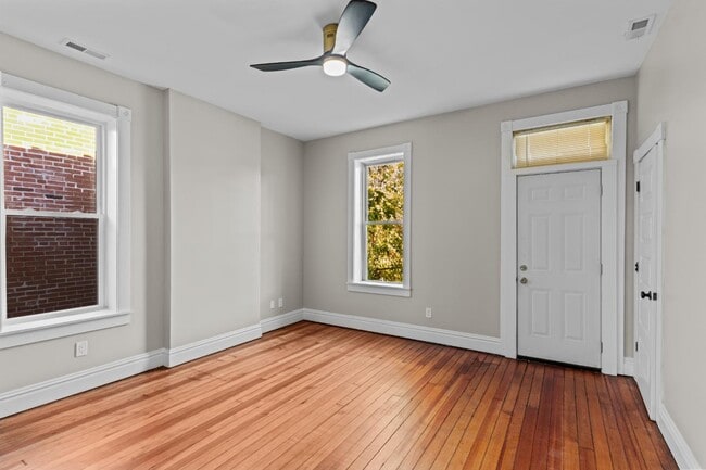 Building Photo - 3518 Iowa Ave