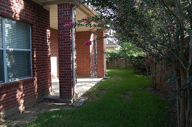 Building Photo - 1638 Candleston Ln