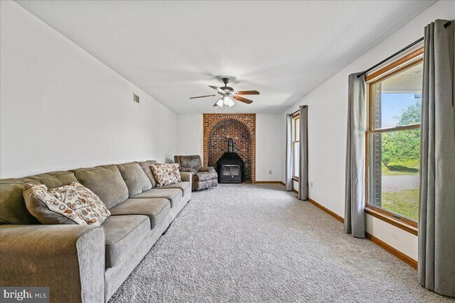 Building Photo - 13245 Croom Rd