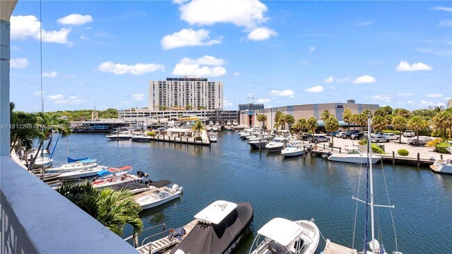 Building Photo - 13155 Ixora Ct