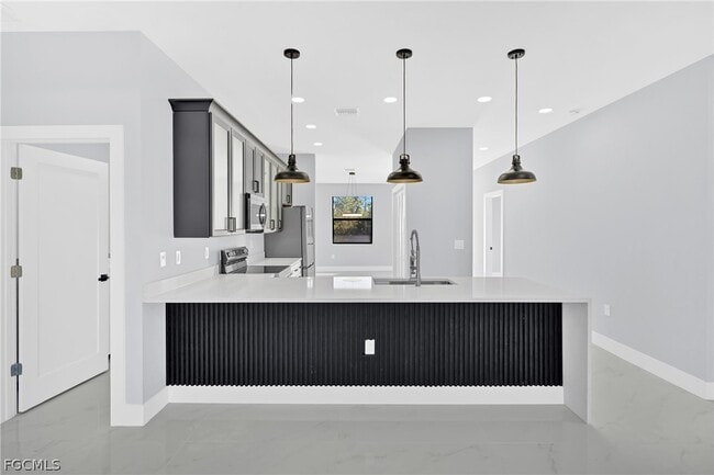 Building Photo - 517 Johns Ave