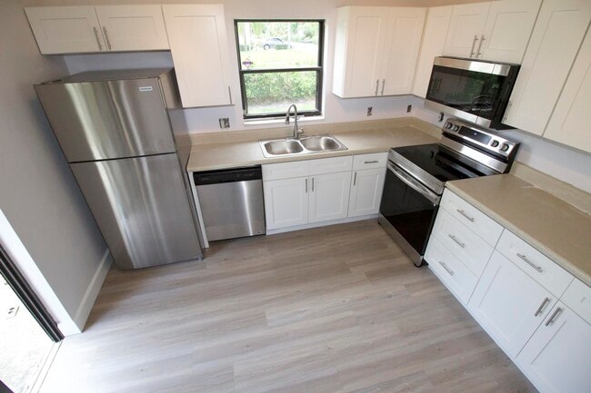 Building Photo - 3797 Park Lane Villas Rd