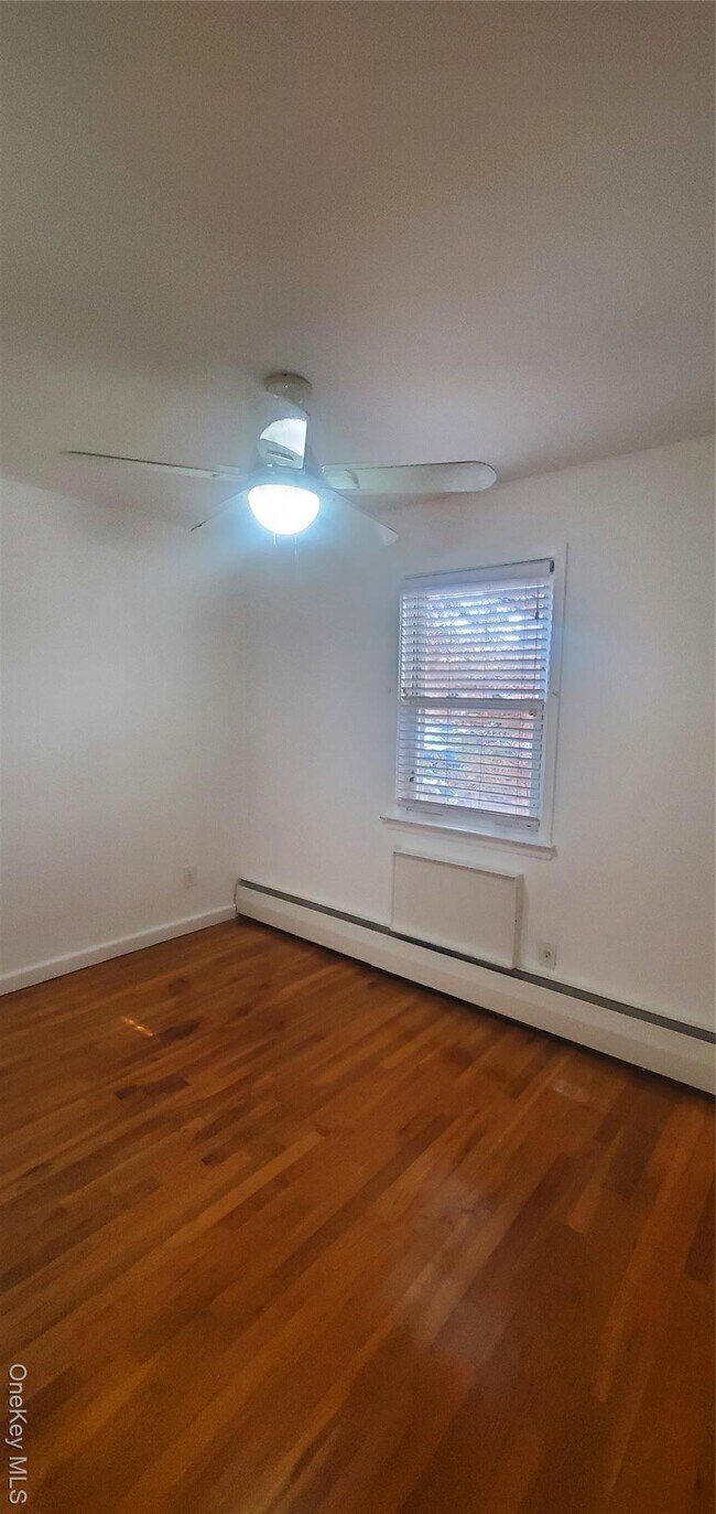 Building Photo - 60-46 69th Pl