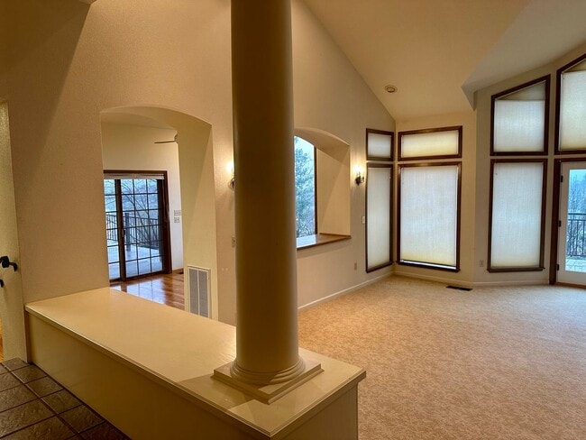 Building Photo - Available now, Executive 4 bdrm home with pool & hot tub!