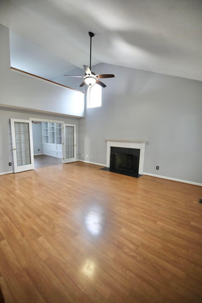 Building Photo - 4400 Greensbury Dr