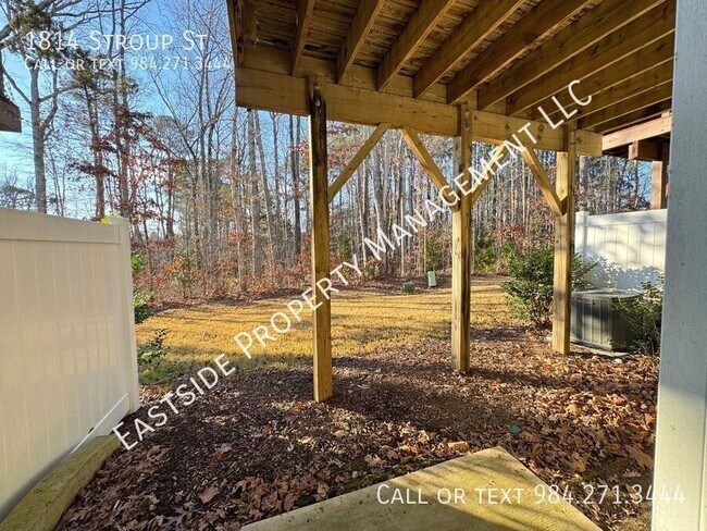 Building Photo - 1814 Stroup St