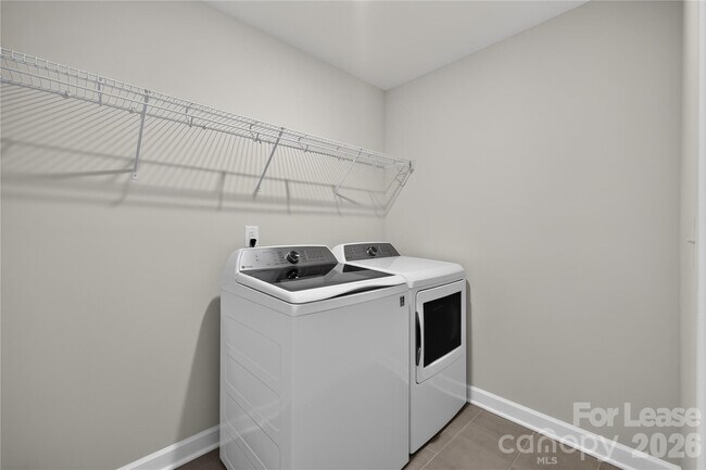 Building Photo - 314 Hyssop Ct