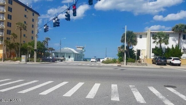 Building Photo - 205 Cardinal Dr