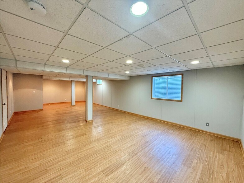 Building Photo - 1590 Nine Iron Dr
