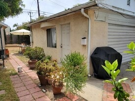 Building Photo - 2418 32nd St