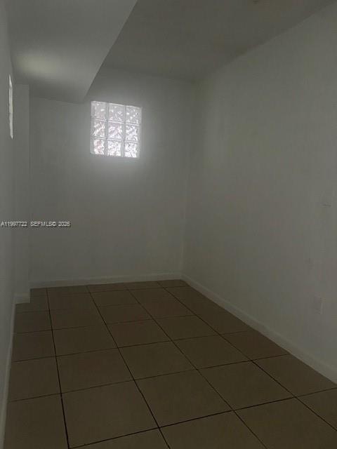 Building Photo - 2175 NE 170th St