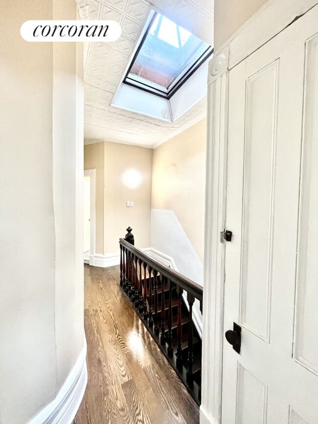 Building Photo - 415 58th St