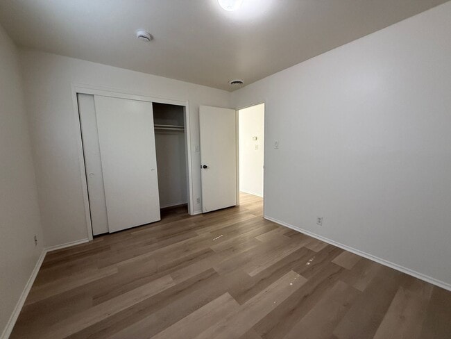 Building Photo - Remodeled Duplex in Central Sunnyvale Loca...