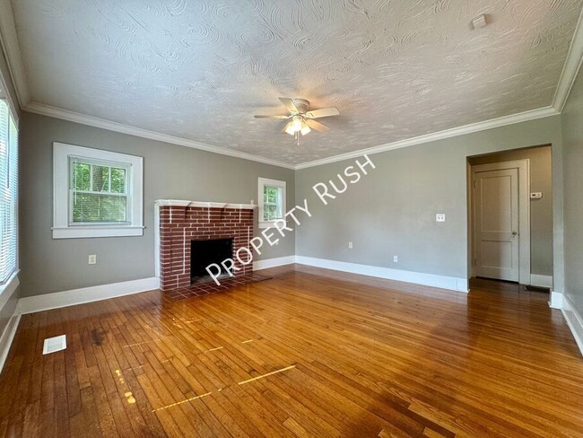 Building Photo - 4502 S Choctaw Dr