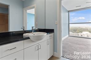 Building Photo - 333 W Trade St