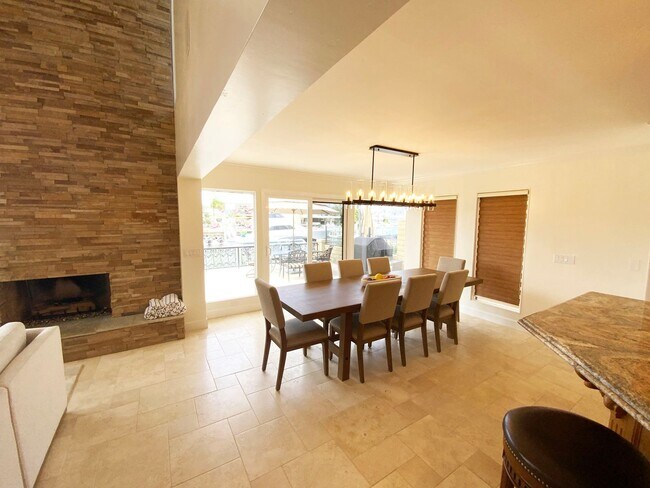 Building Photo - Vacation Home on the Channel Available July 15-Aug 15