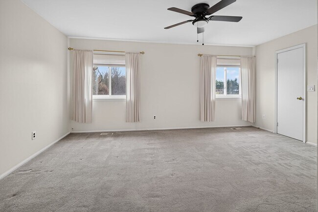 Building Photo - 34 Jeffrey Cir