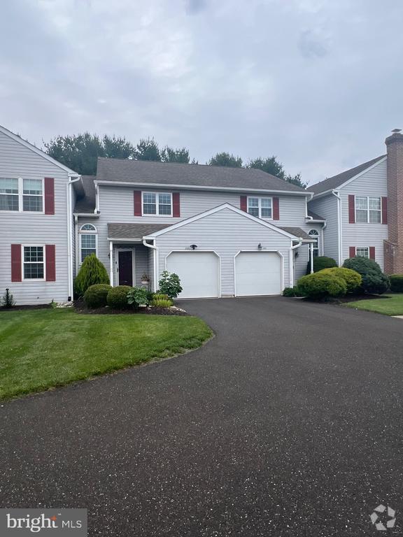 Building Photo - 202 Essex Ct