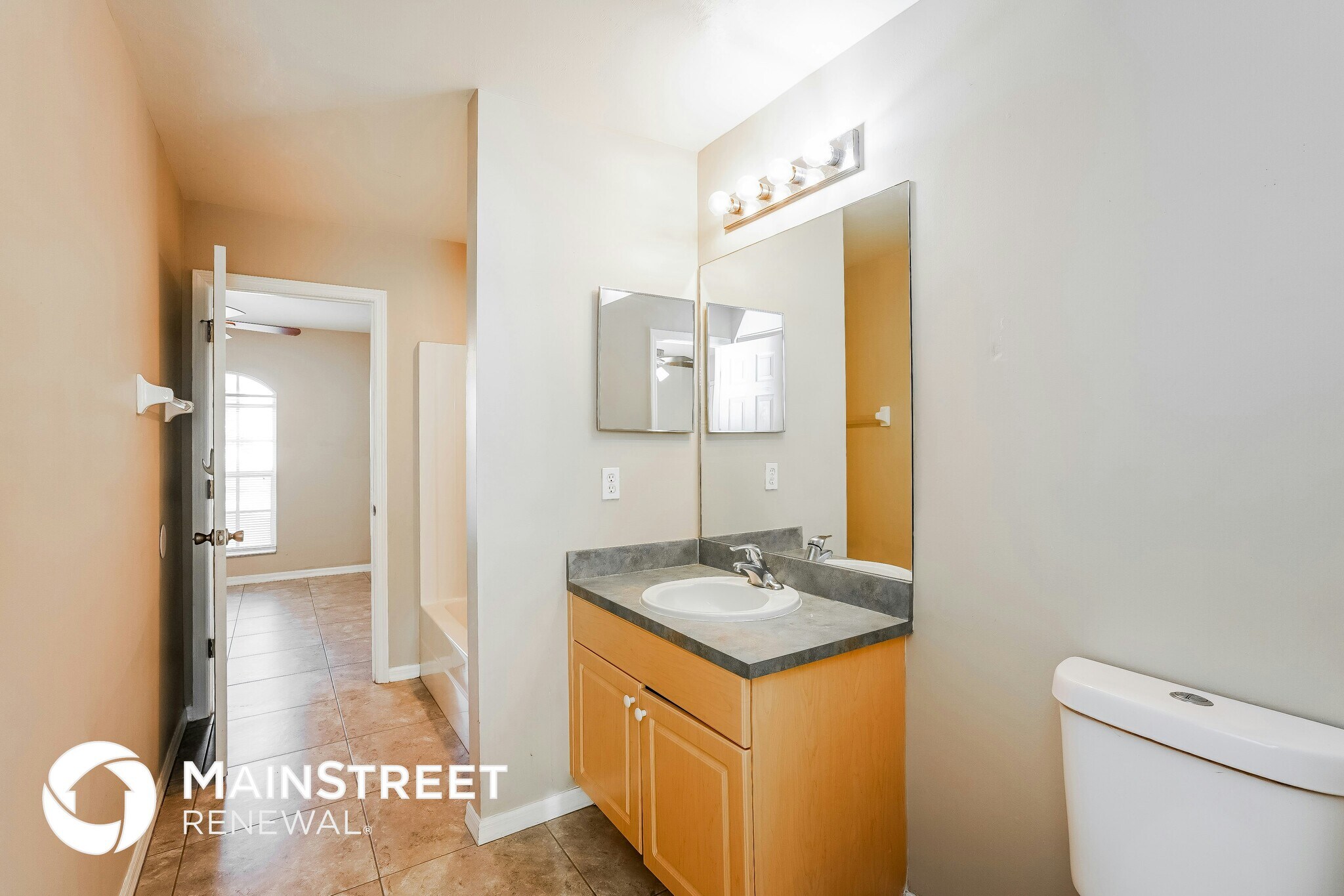 Building Photo - 1901 NE 6th Ave