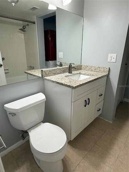 Building Photo - 927 S Pine Ridge Cir
