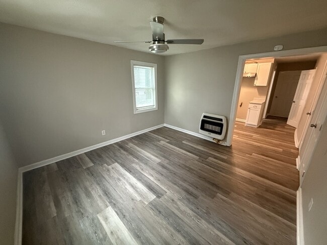 Building Photo - 3042 McAdoo Ave
