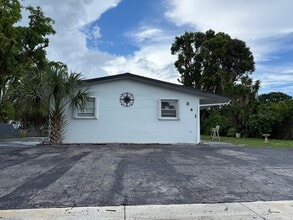 Building Photo - 841 NW 39th St