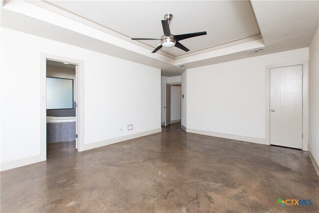 Building Photo - 7101 Andalucia Dr