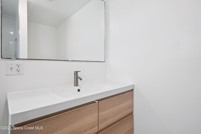 Building Photo - 311 12th Terrace